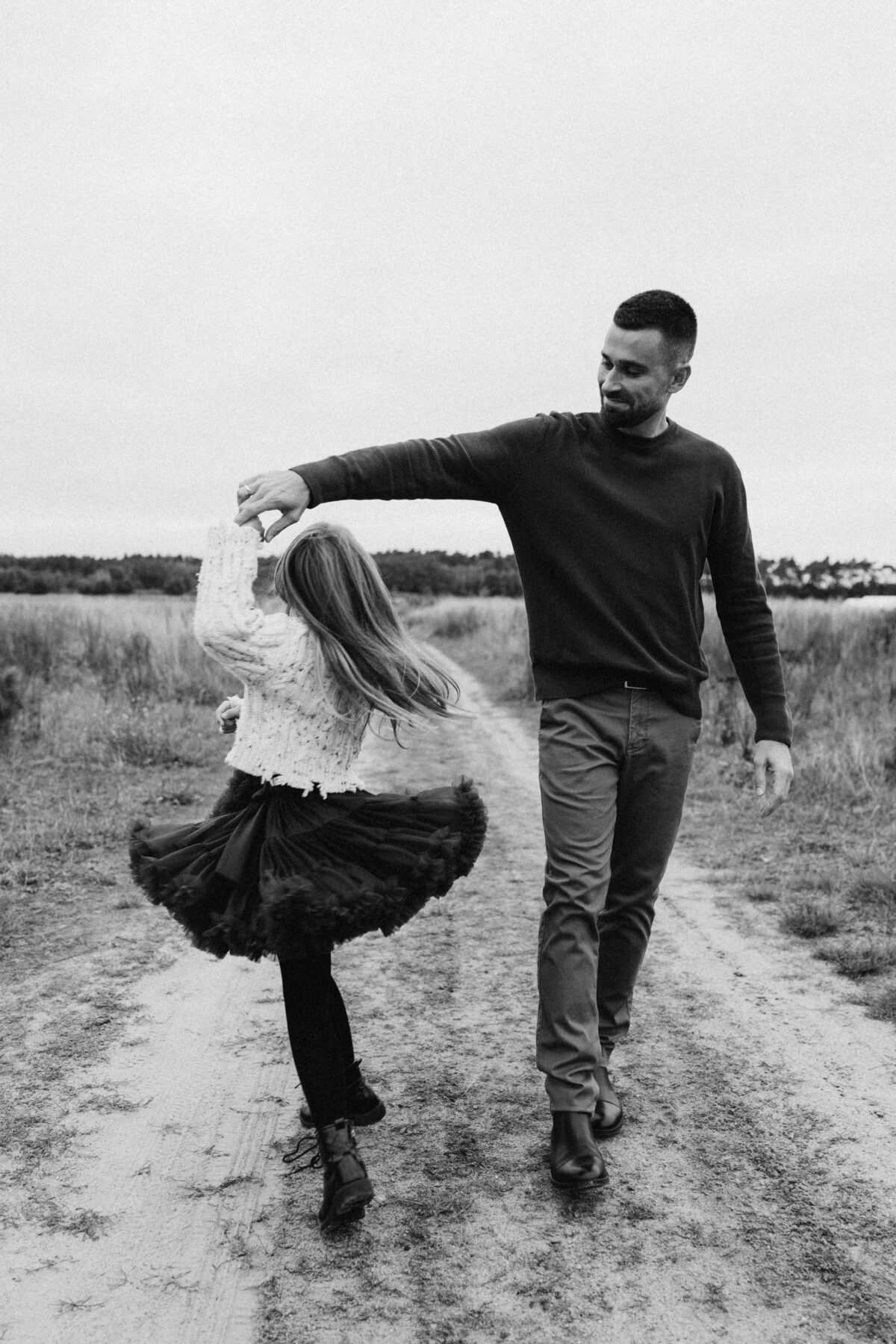 Ania z rodzina plener sesja fotograficzna rodzinna fotograf poznań Katarzyna Kitajgrodzka Flarra ()