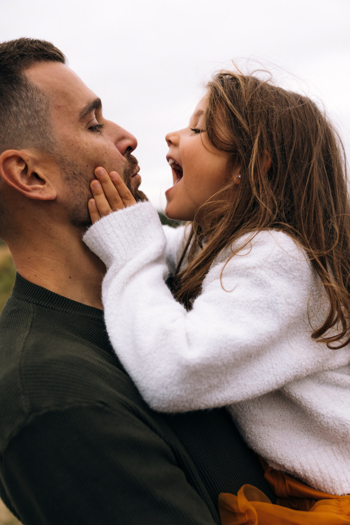 Ania z rodzina plener sesja fotograficzna rodzinna fotograf poznań Katarzyna Kitajgrodzka Flarra ()