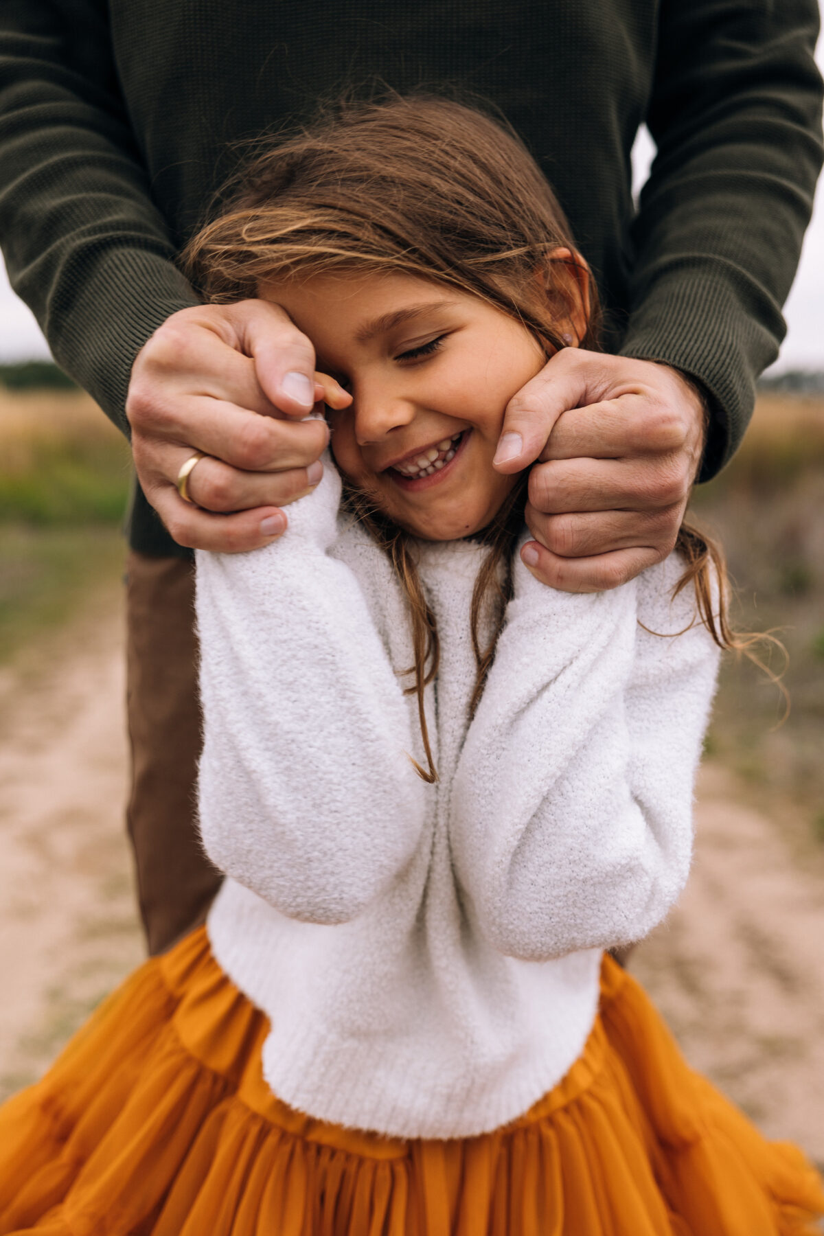 Ania z rodzina plener sesja fotograficzna rodzinna fotograf poznań Katarzyna Kitajgrodzka Flarra ()