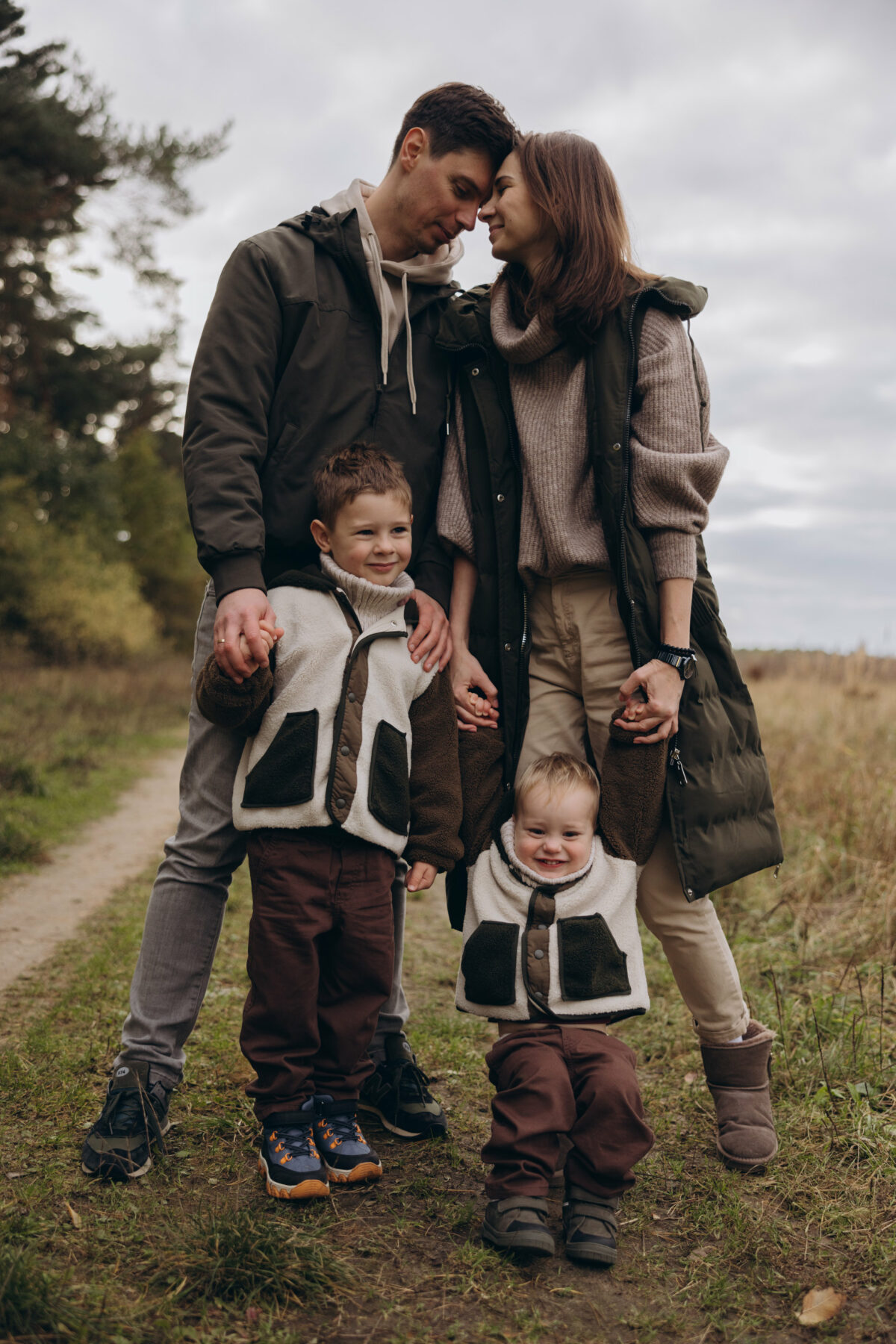Beata z rodziną sesja rodzinna plenerowa fotograf poznań Katarzyna Kitajgrodzka Falrra ()