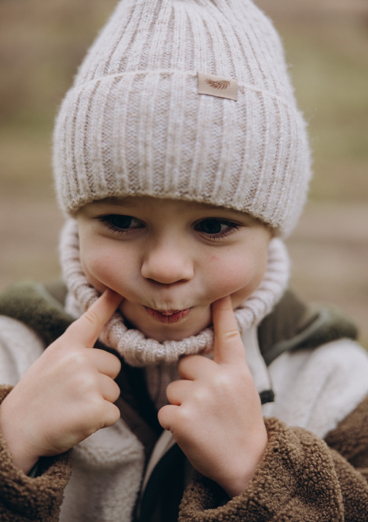 Beata z rodziną sesja rodzinna plenerowa fotograf poznań Katarzyna Kitajgrodzka Falrra ()