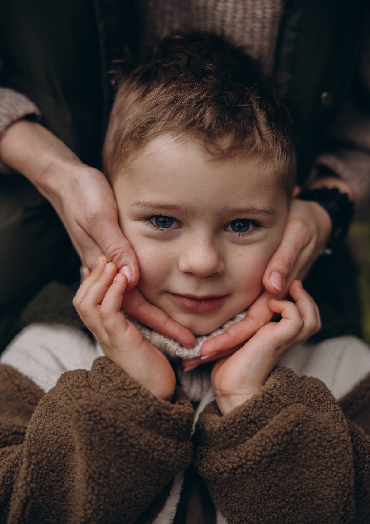 Beata z rodziną sesja rodzinna plenerowa fotograf poznań Katarzyna Kitajgrodzka Falrra ()