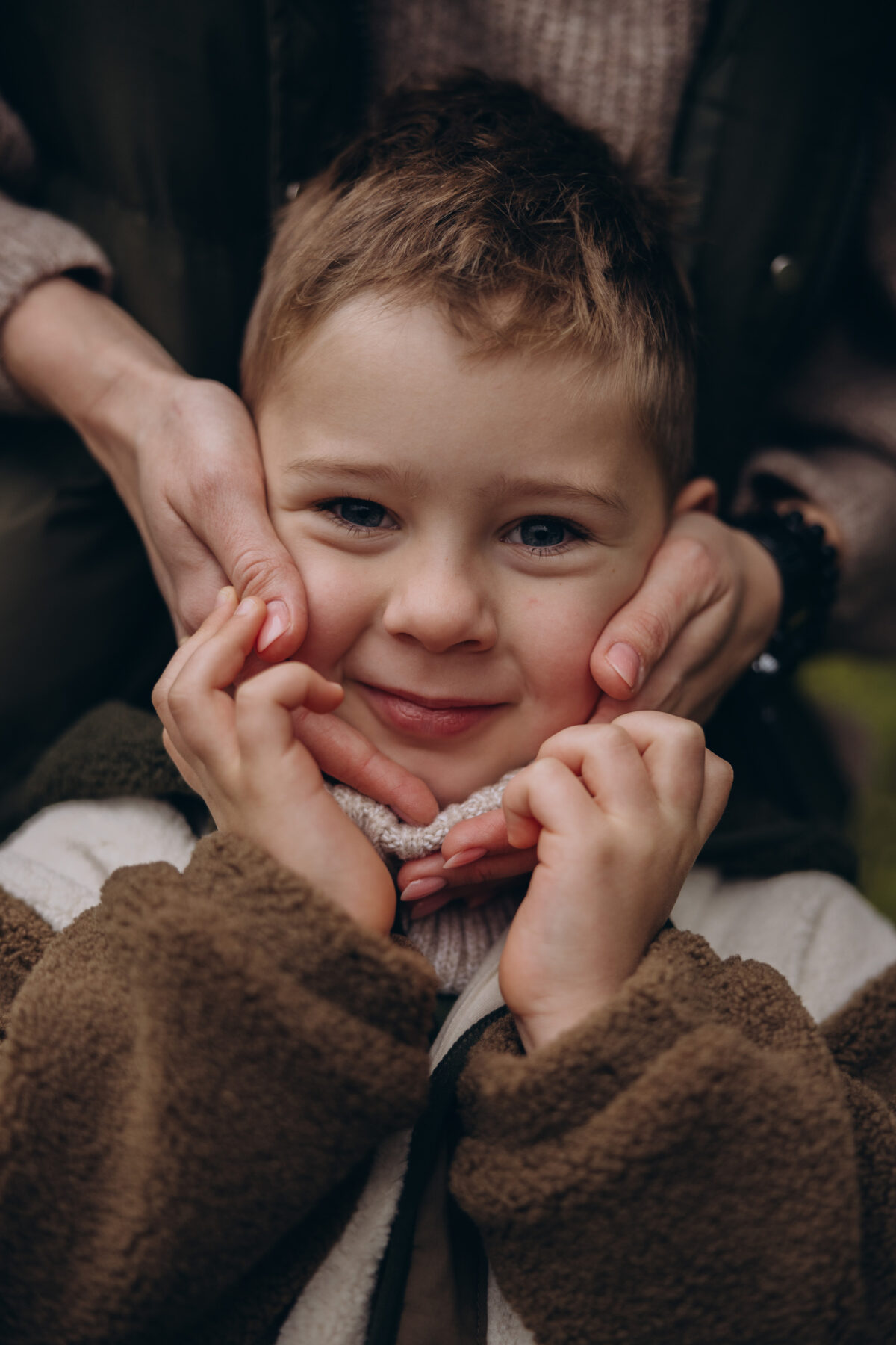 Beata z rodziną sesja rodzinna plenerowa fotograf poznań Katarzyna Kitajgrodzka Falrra ()