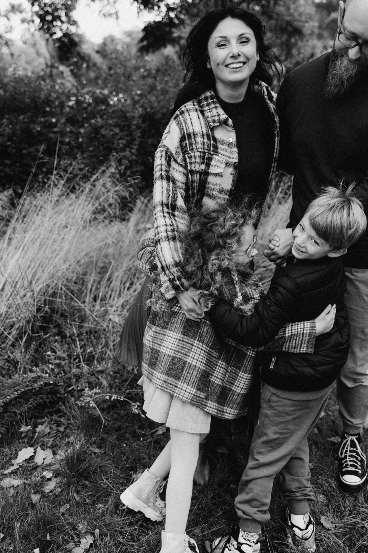 Iza z rodziną sesja rodzinna plenerowa Poznań Fotograf Poznań katarzyna Kitajgrodzka Flarra Lusówko Lusowo ()