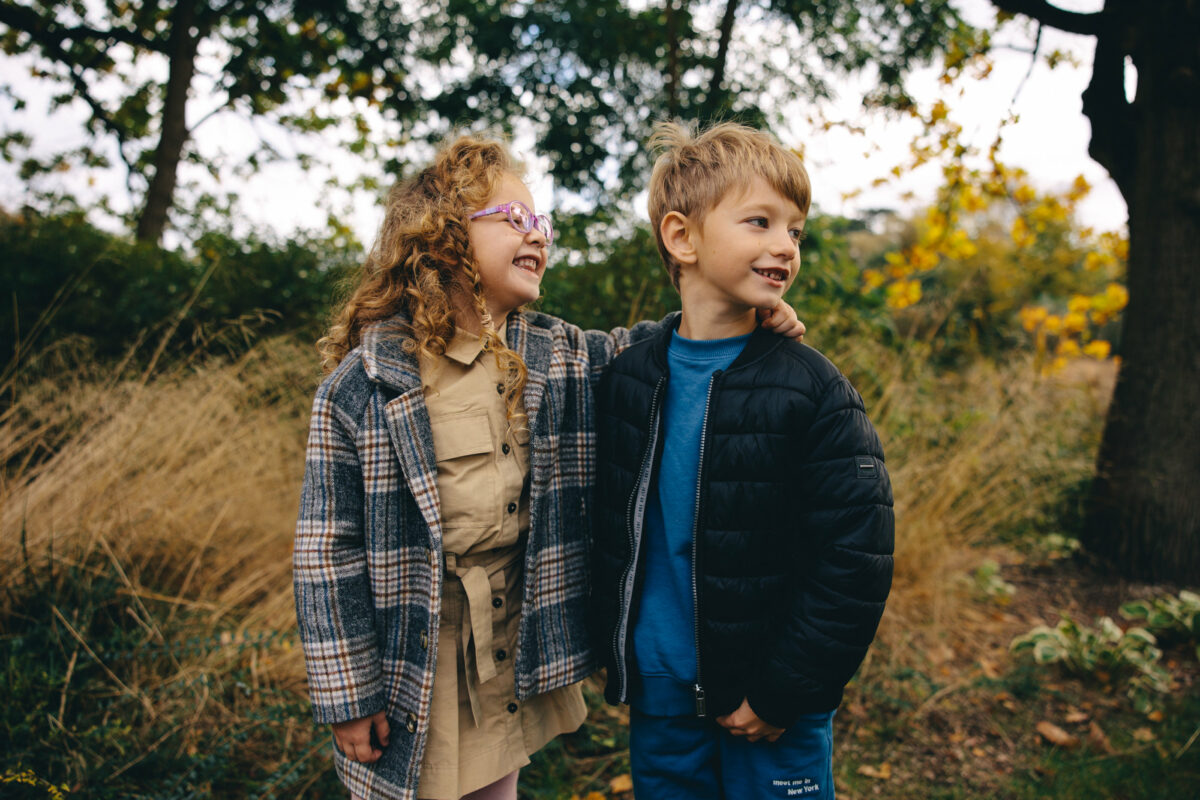 Iza z rodziną sesja rodzinna plenerowa Poznań Fotograf Poznań katarzyna Kitajgrodzka Flarra Lusówko Lusowo ()