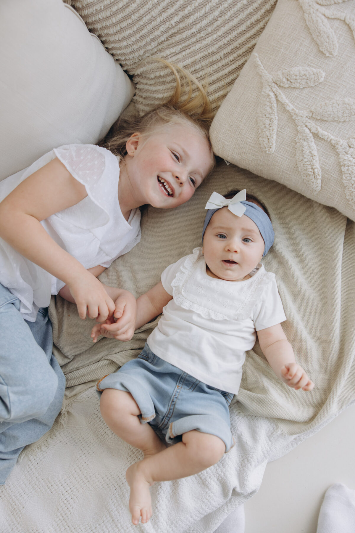 Milena i Elena sesja rodzinna w studio Lusówko Lusowo Poznań fotograf Katarzyna Kitajgrodzka Flarra ()