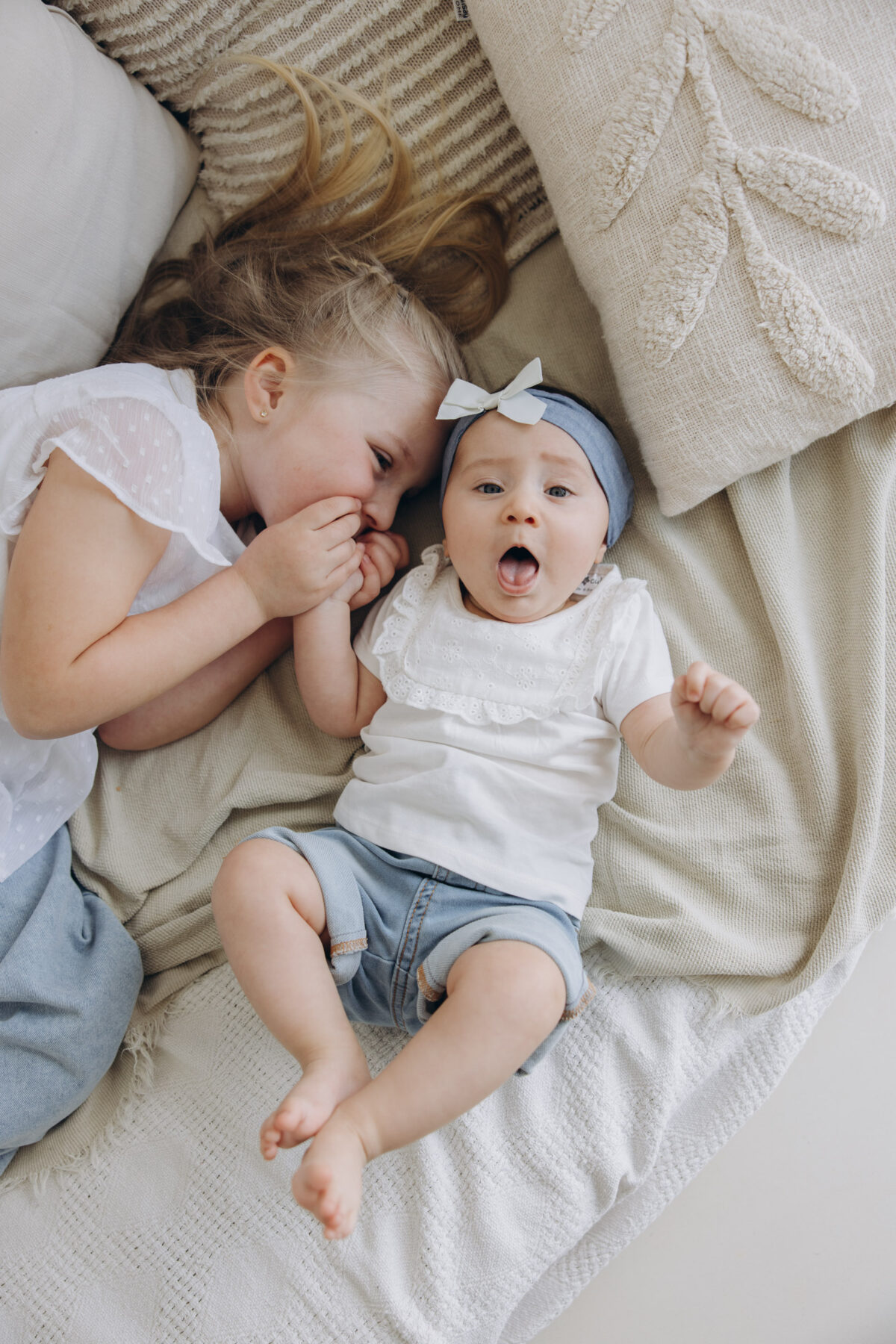 Milena i Elena sesja rodzinna w studio Lusówko Lusowo Poznań fotograf Katarzyna Kitajgrodzka Flarra ()