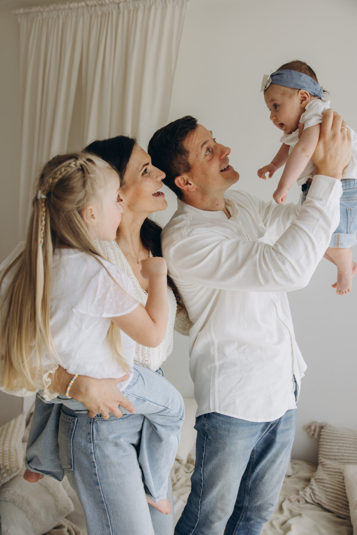 Milena i Elena sesja rodzinna w studio Lusówko Lusowo Poznań fotograf Katarzyna Kitajgrodzka Flarra ()