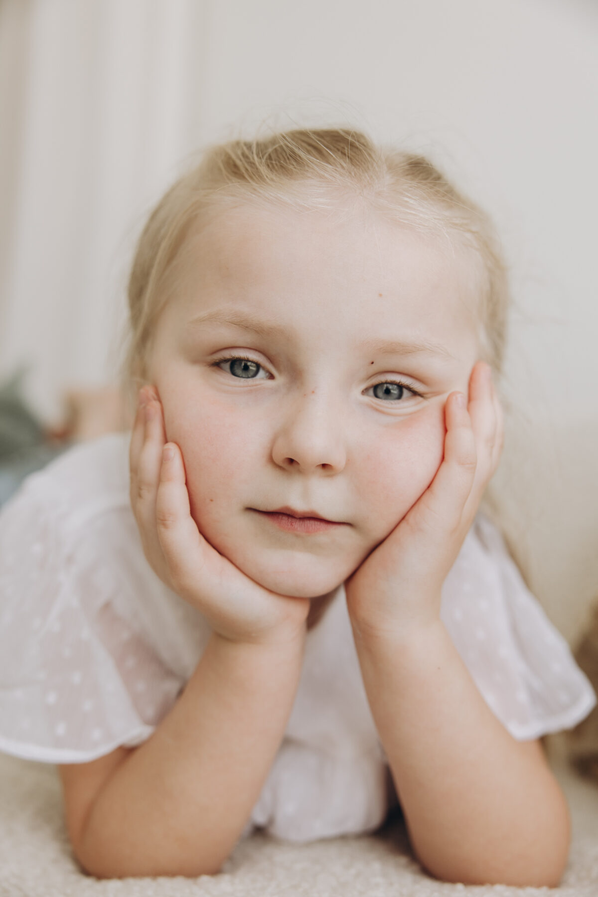 Milena i Elena sesja rodzinna w studio Lusówko Lusowo Poznań fotograf Katarzyna Kitajgrodzka Flarra ()