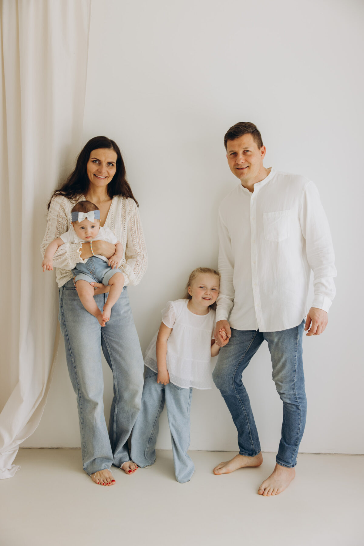 Milena i Elena sesja rodzinna w studio Lusówko Lusowo Poznań fotograf Katarzyna Kitajgrodzka Flarra ()