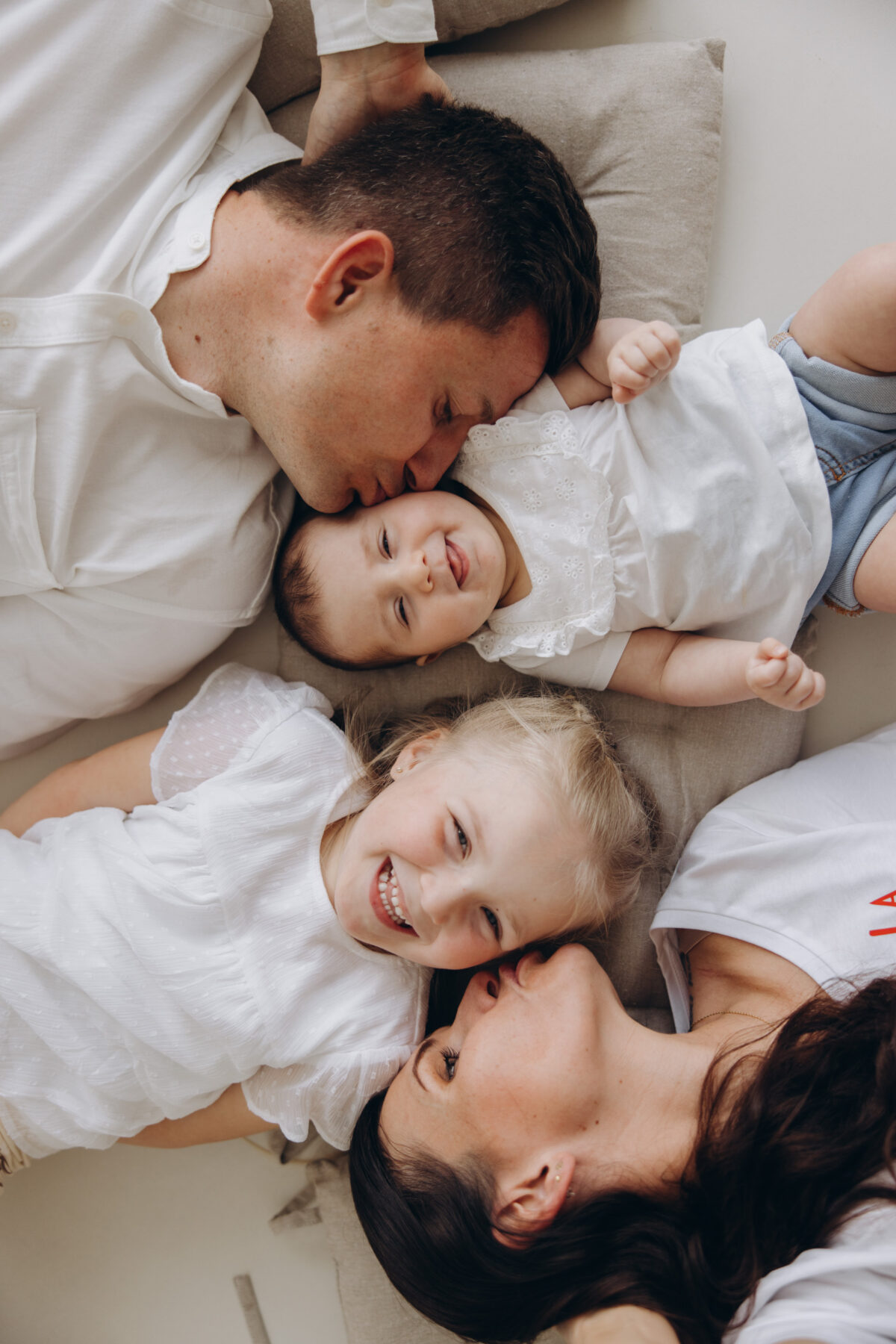 Milena i Elena sesja rodzinna w studio Lusówko Lusowo Poznań fotograf Katarzyna Kitajgrodzka Flarra ()
