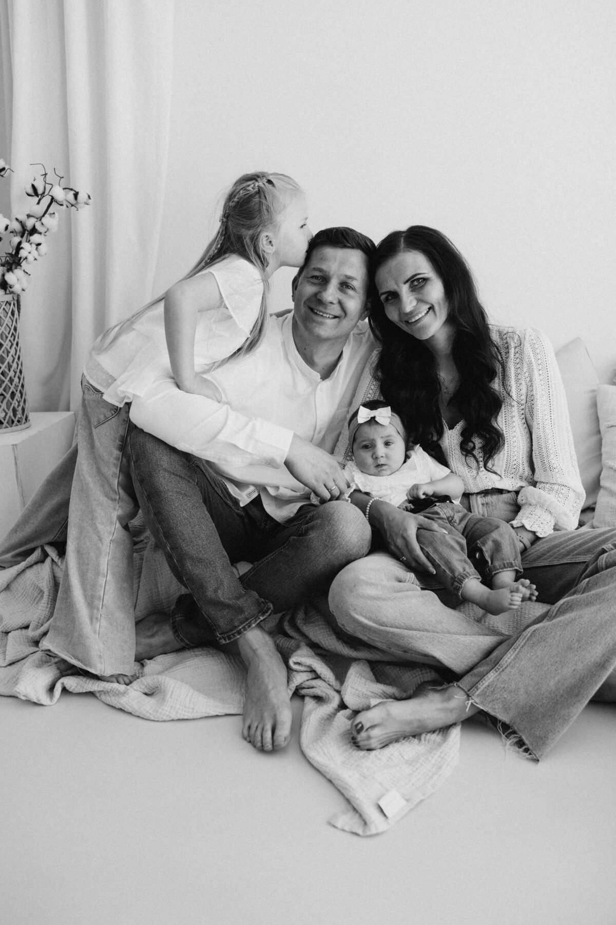 Milena i Elena sesja rodzinna w studio Lusówko Lusowo Poznań fotograf Katarzyna Kitajgrodzka Flarra ()