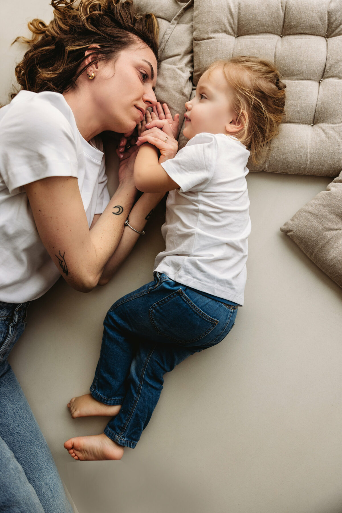 Weronika z rodziną sesja rodzinna w studio Poznań Lusowo Lusówko Fotograf Katarzyna Kitajgrodzka Flarra ()